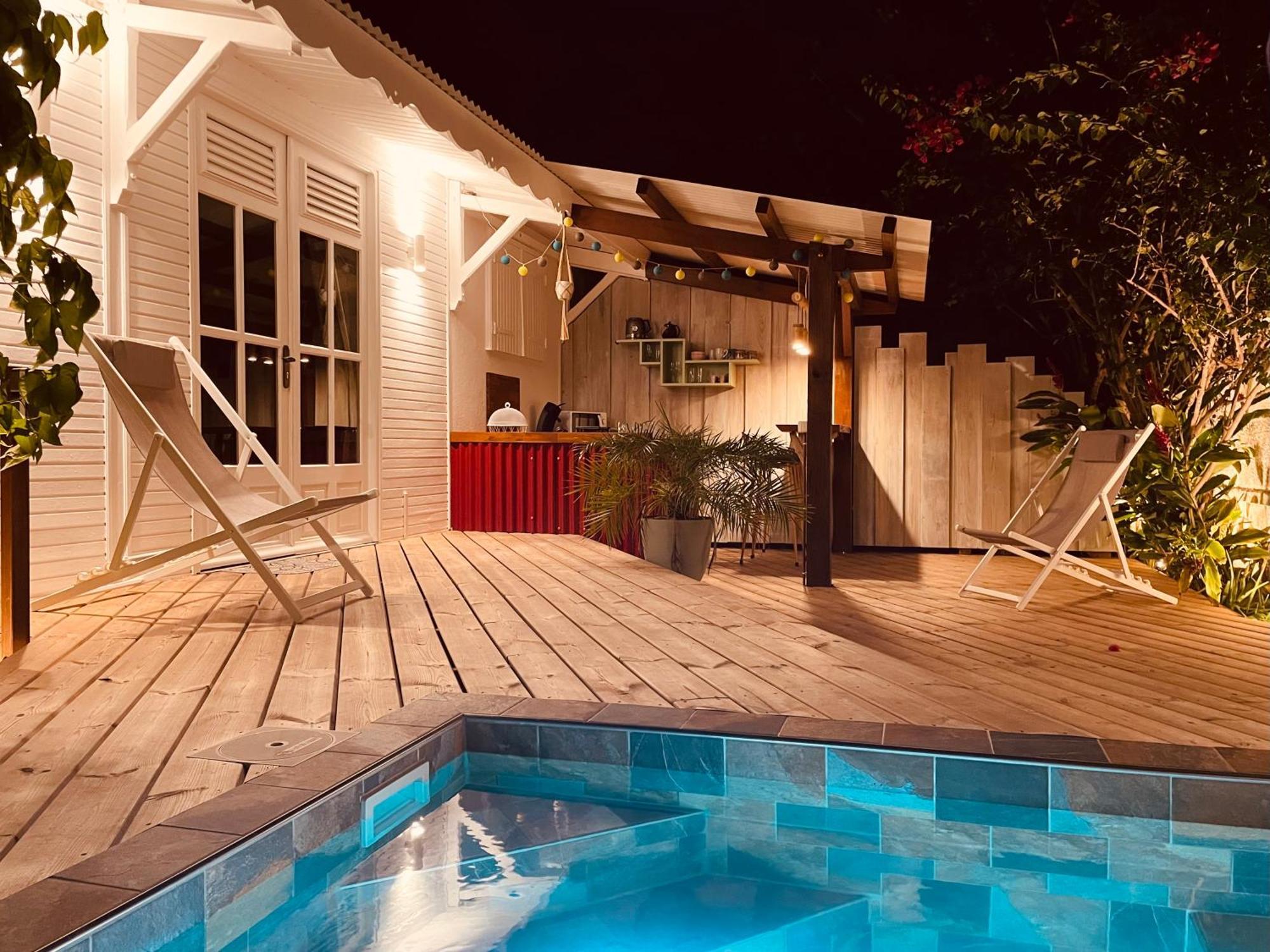 Les Coulirooms - Suite Avec Jacuzzi Et Grande Terrasse Sainte-Anne  Bagian luar foto