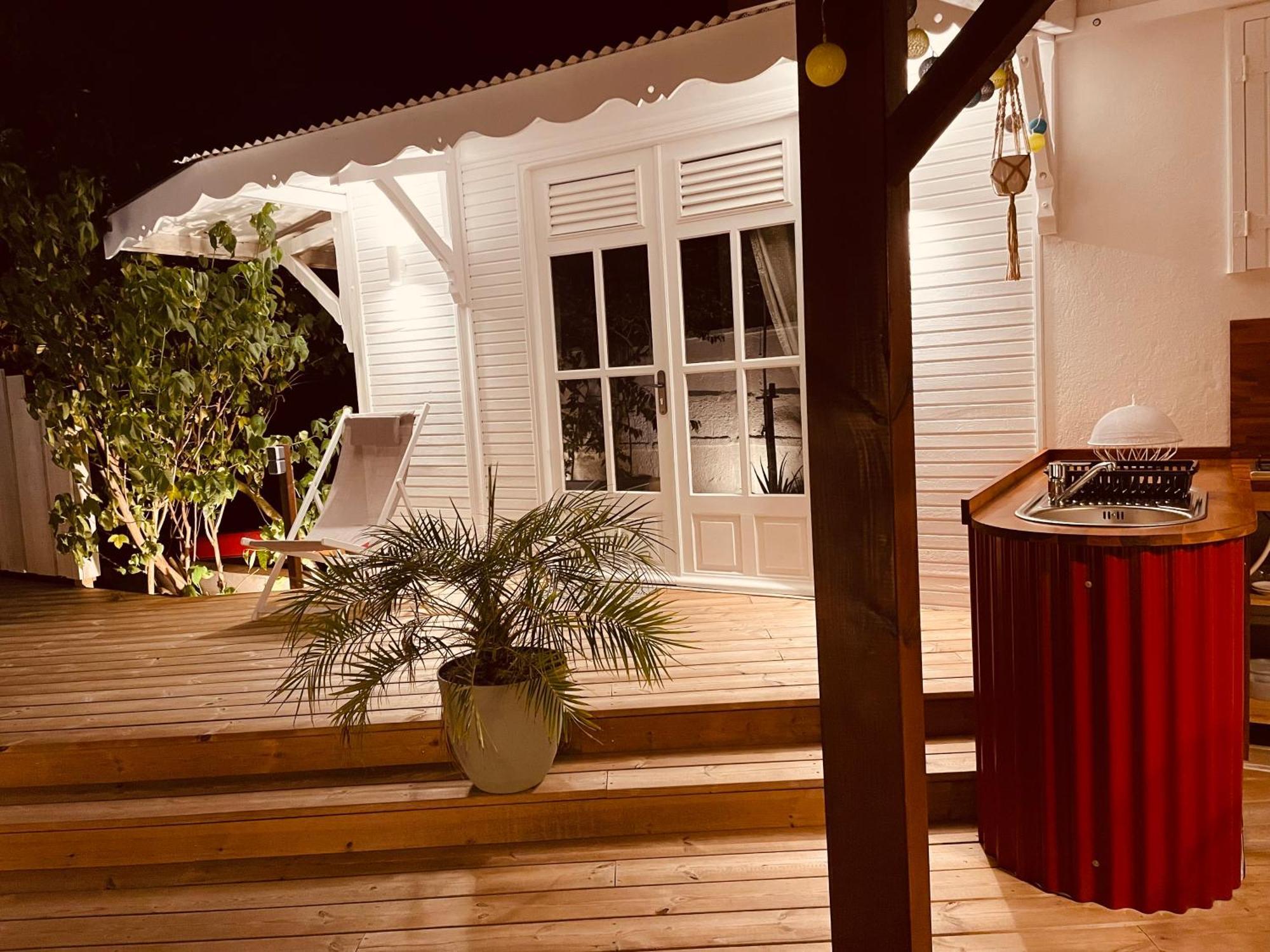 Les Coulirooms - Suite Avec Jacuzzi Et Grande Terrasse Sainte-Anne  Bagian luar foto