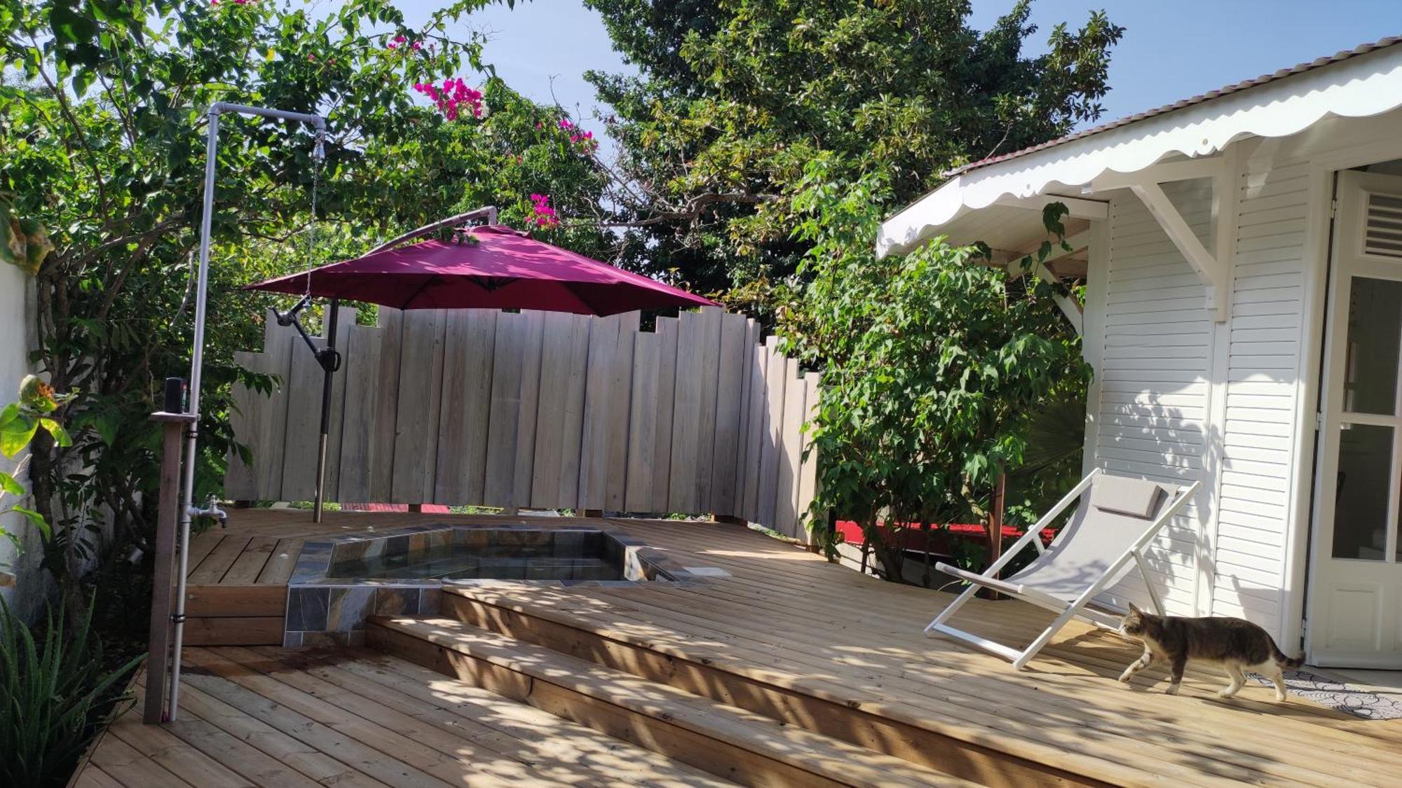 Les Coulirooms - Suite Avec Jacuzzi Et Grande Terrasse Sainte-Anne  Bagian luar foto