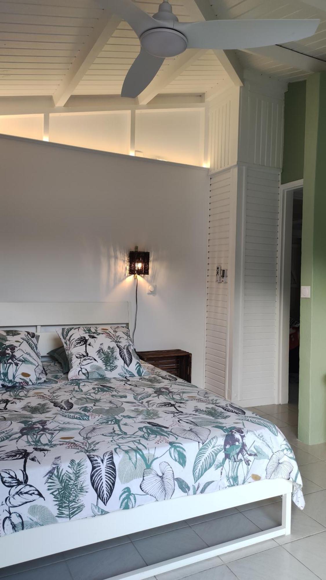 Les Coulirooms - Suite Avec Jacuzzi Et Grande Terrasse Sainte-Anne  Bagian luar foto